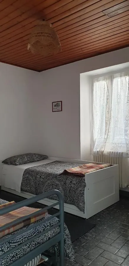 Hotel La Turr De Mezz à Nesso Maison d'hôtes