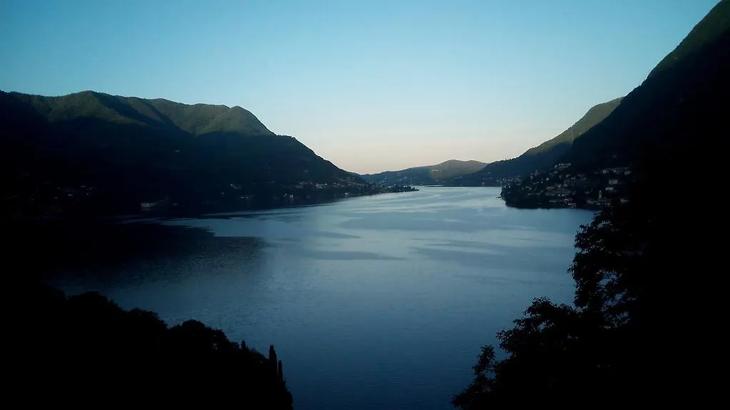 Hotel La Turr De Mezz à Nesso Maison d'hôtes