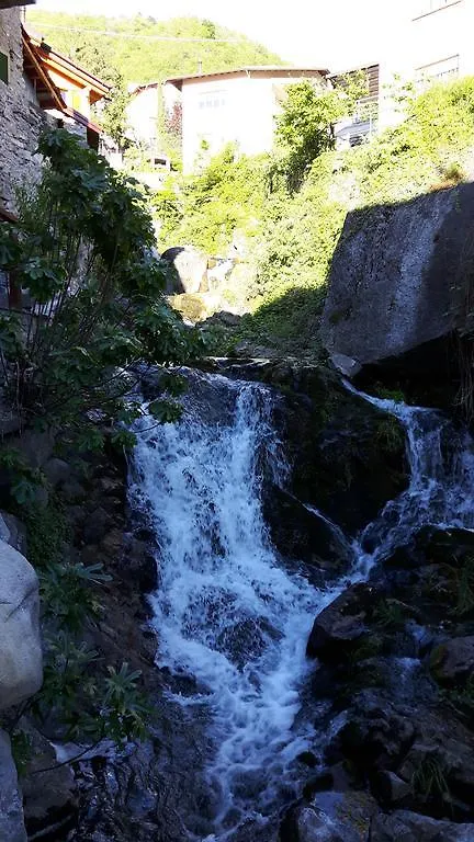 Hotel La Turr De Mezz à Nesso