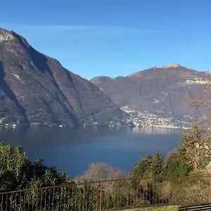Ferienhaus Lovely Stonehouse With Panorama Lake View, Nesso